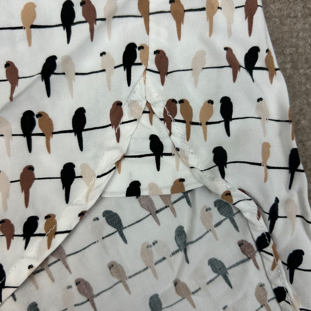 Jane + Delancey Shirt Womens XL White Rayon Parrot Print Round Hem Button Up - Picture 8 of 12